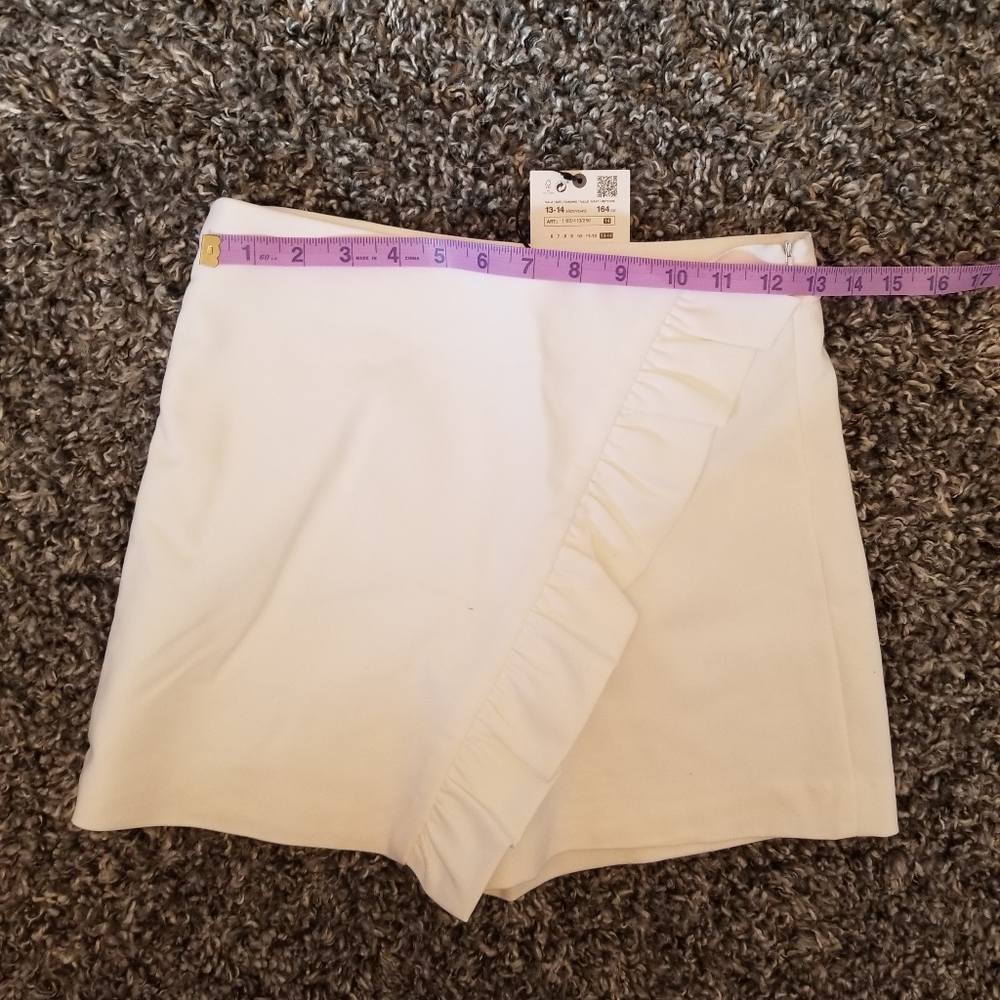 NEW ruffles skort - Picture 3 of 4